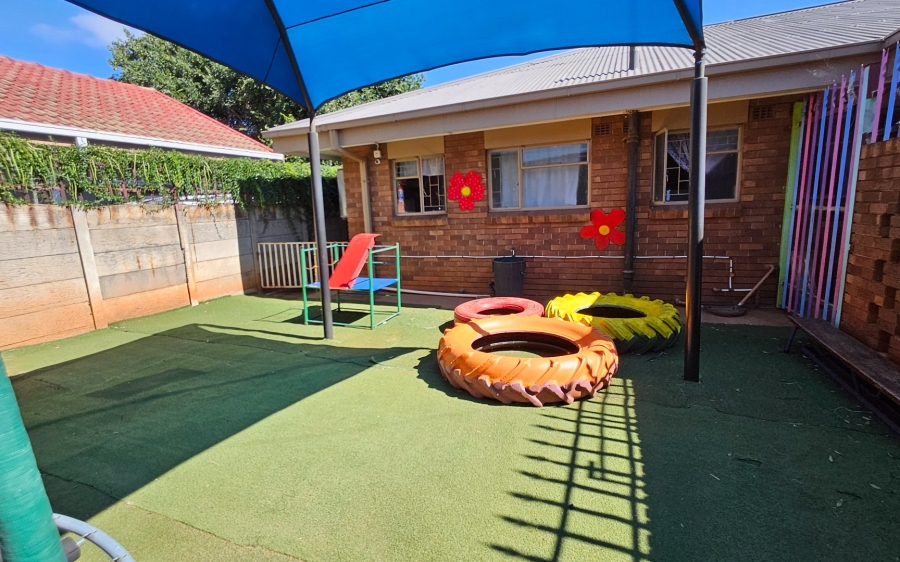 6 Bedroom Property for Sale in Potchefstroom North North West